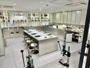 再春館製薬